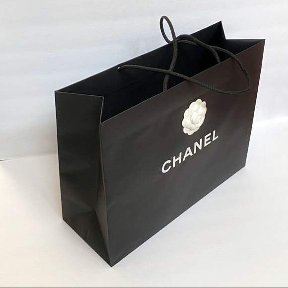 Chanel black white camellia flower x-large large paper shopping gift bag - Picture 2 of 3